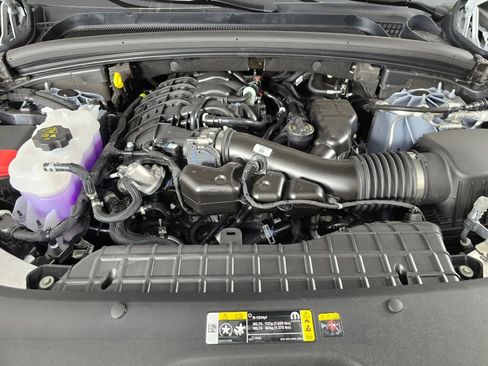 New 2025 Jeep Grand Cherokee Laredo image 12