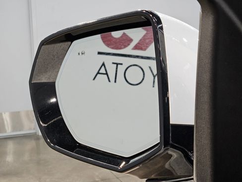 Used 2023 GMC Yukon Denali image 22