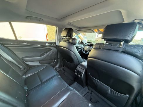 Used 2014 Kia Cadenza Premium w/ Technology Package image 18