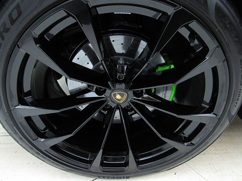 Used 2022 Lamborghini Urus AWD/4WD image 60
