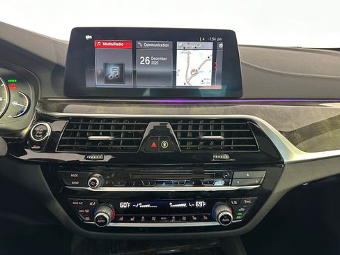 Used 2018 BMW 530i image 24