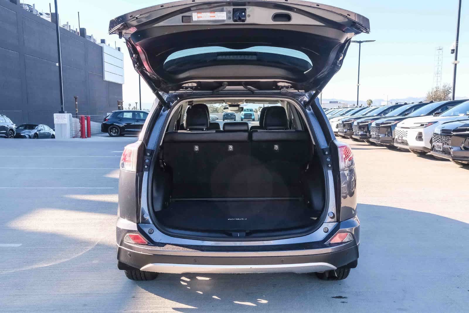 Used 2016 Toyota RAV4 Limited AWD/4WD image 27