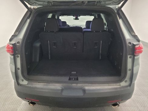 Used 2023 Chevrolet Traverse LT image 29