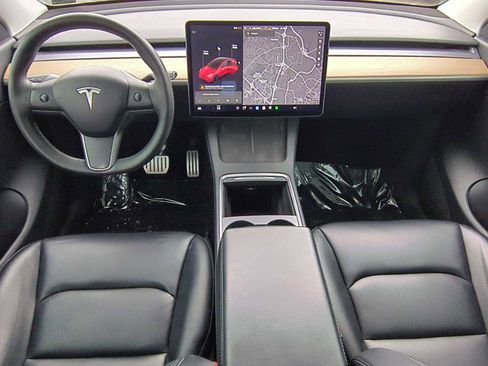 Used 2021 Tesla Model Y Performance image 14