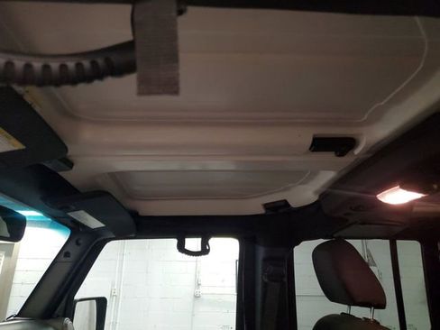 Used 2018 Jeep Wrangler Unlimited Sport S AWD/4WD image 22