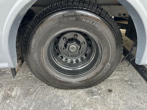 Used 2017 Mercedes-Benz Sprinter 3500 image 16