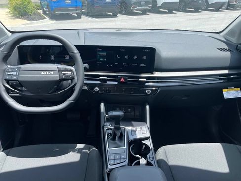New 2026 Kia Sportage LX FWD image 23