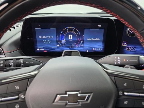 Used 2024 Chevrolet Traverse RS FWD image 23