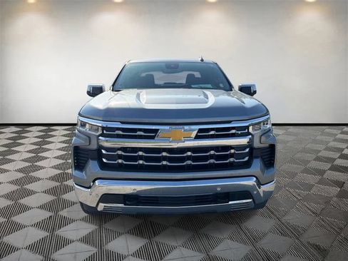 Used 2023 Chevrolet Silverado 1500 LTZ AWD/4WD image 2