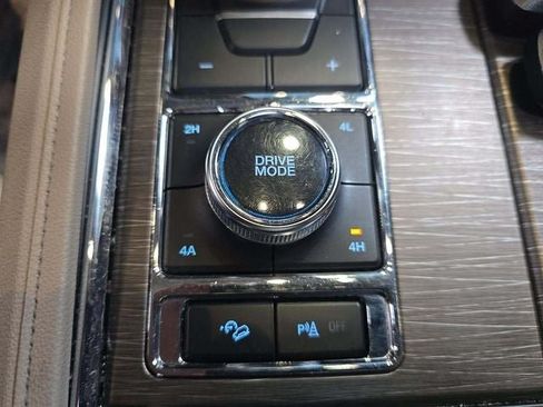 Used 2023 Ford Expedition Max Limited AWD/4WD image 19