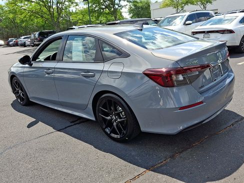 Used 2025 Honda Civic Sport image 4