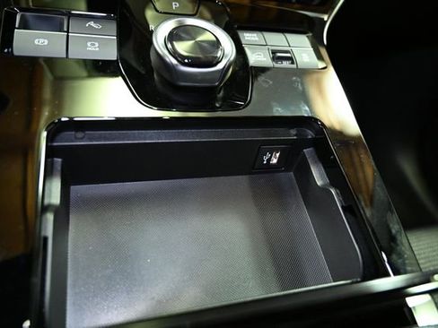 Certified 2024 Subaru Solterra Premium image 32