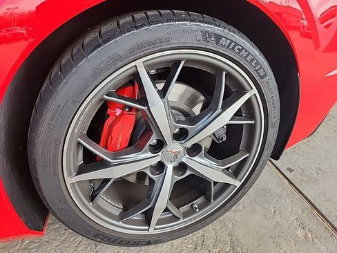Used 2021 Chevrolet Corvette Stingray Preferred Cpe w/ Z51 Performance Package RWD image 13