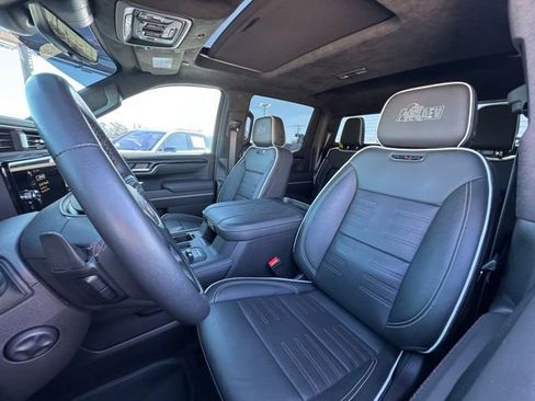 Used 2024 GMC Sierra 1500 AT4X image 17
