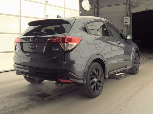 Used 2022 Honda HR-V Sport image 3