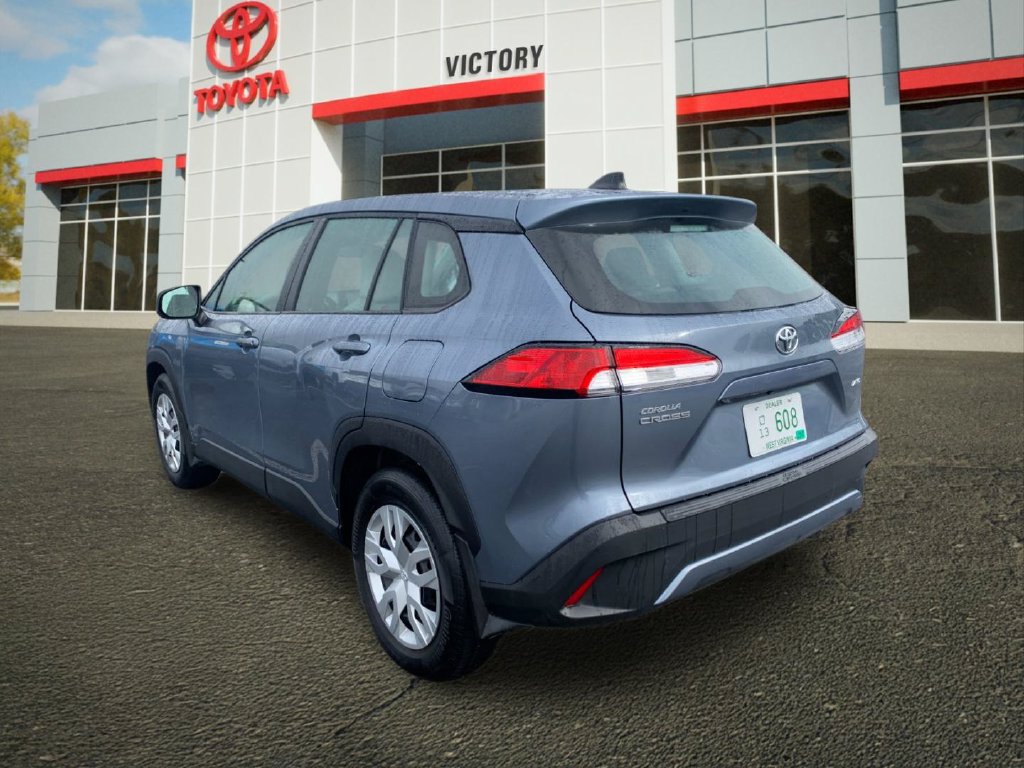 Used 2023 Toyota Corolla Cross L AWD/4WD image 5