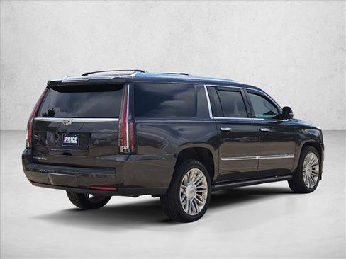 Used 2018 Cadillac Escalade ESV Platinum RWD image 5