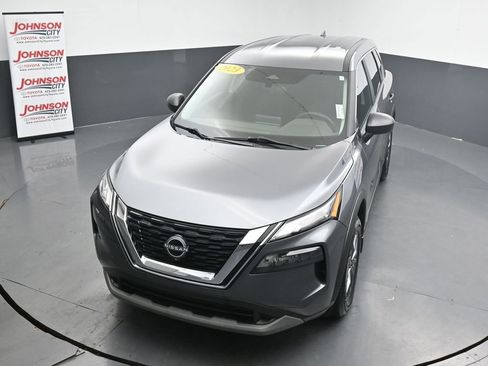 Used 2023 Nissan Rogue S AWD/4WD image 26