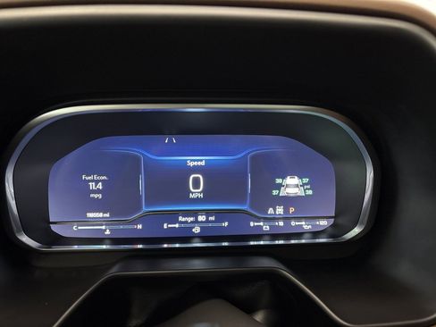 Used 2023 Chevrolet Suburban High Country w/ Advanced Technology Package image 37