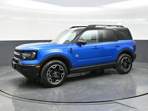 Used 2025 Ford Bronco Sport Outer Banks w/ Outer Banks Tech Package+ image 3