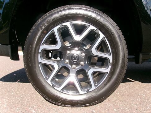 Used 2026 RAM 1500 Laramie AWD/4WD image 16