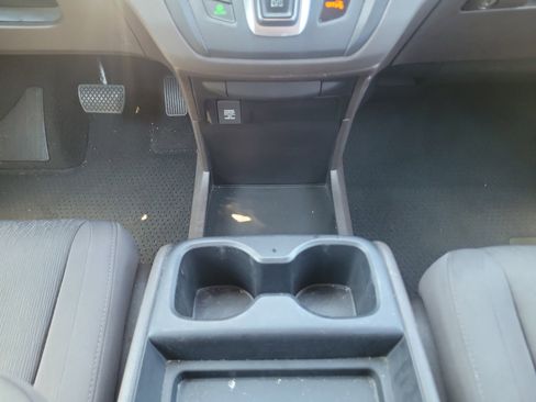 Used 2019 Honda Odyssey EX image 15