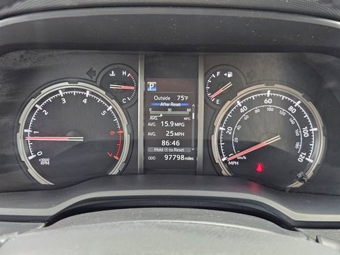 Used 2021 Toyota 4Runner Venture w/ Moonroof Package AWD/4WD image 15