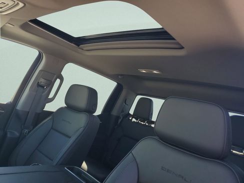 Used 2025 GMC Sierra 1500 Denali image 28