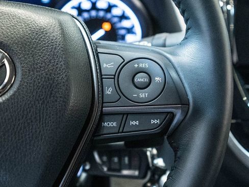 Used 2022 Toyota Camry SE w/ Carpet Mat Package (TMS) AWD/4WD image 17