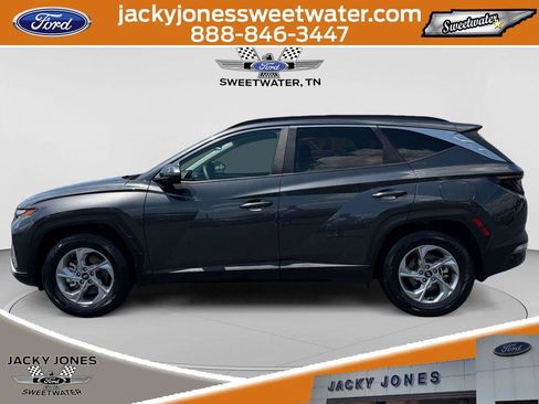Used 2023 Hyundai Tucson SEL FWD image 2