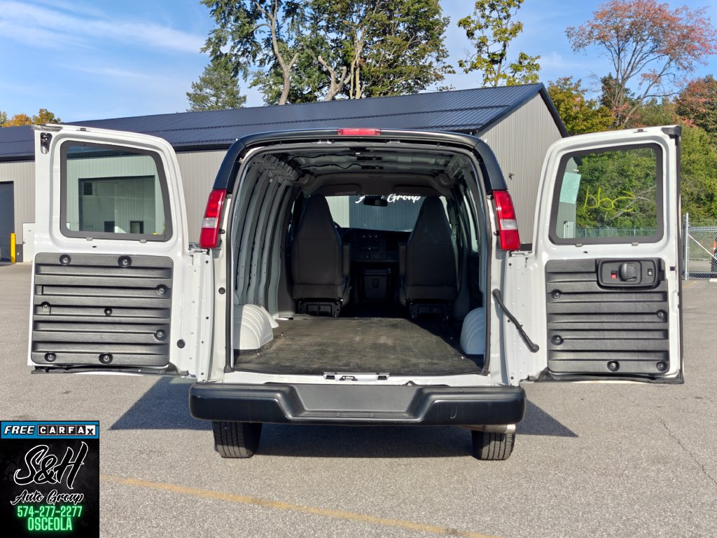 Used 2023 Chevrolet Express 2500 RWD image 14