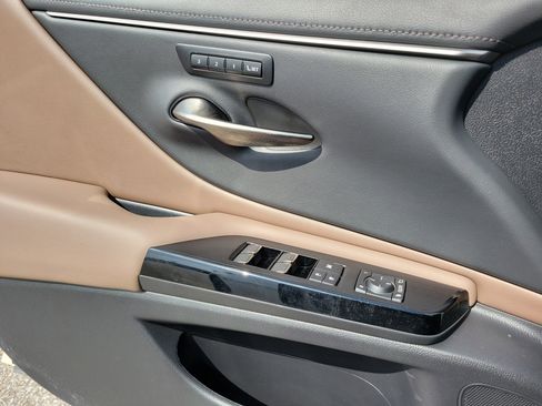 Used 2023 Lexus ES 350 w/ Premium Package FWD image 24