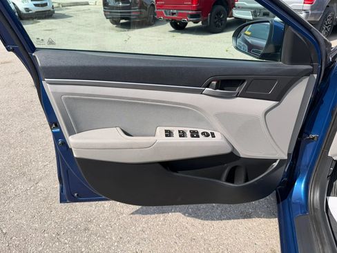 Used 2017 Hyundai Elantra SE w/ SE A/T Tech Package 03 FWD image 28