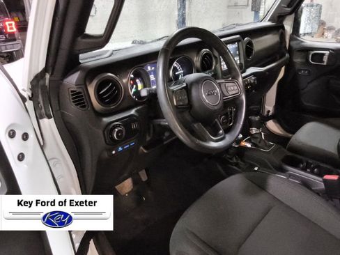 Used 2023 Jeep Wrangler Unlimited w/ Cold Weather Group AWD/4WD image 29