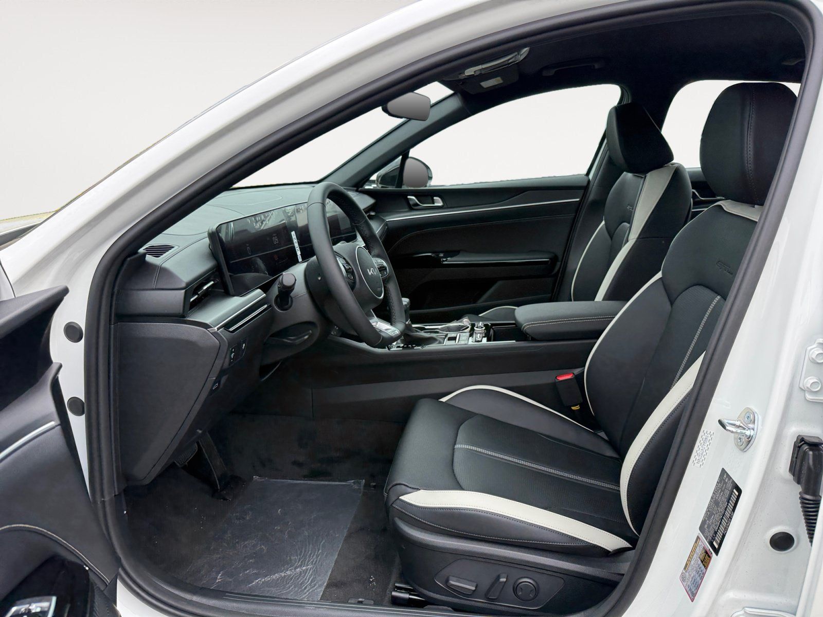 New 2026 Kia K5 GT-Line FWD image 10