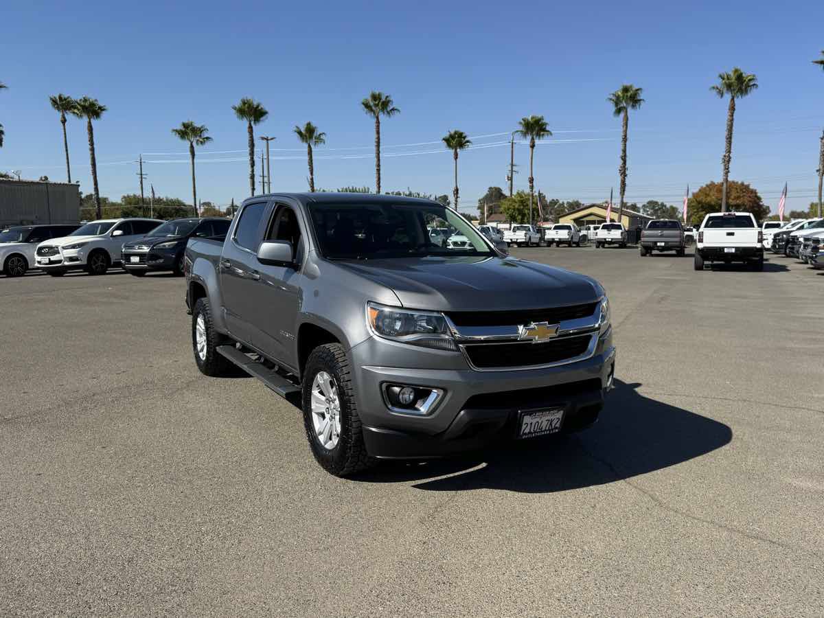 Used 2018 Chevrolet Colorado LT w/ LT Convenience Package RWD image 3