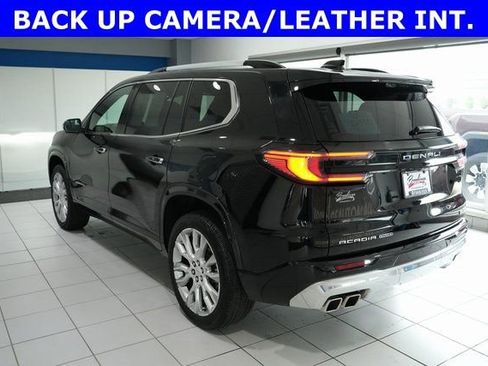 Used 2024 GMC Acadia Denali image 3
