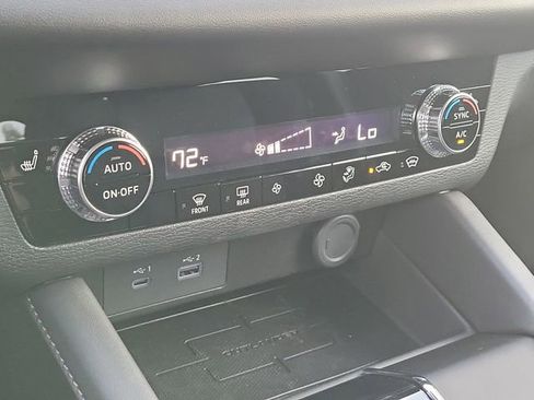 Used 2025 Mitsubishi Outlander ES image 31