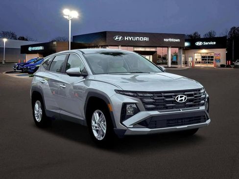 New 2026 Hyundai Tucson SE FWD image 11