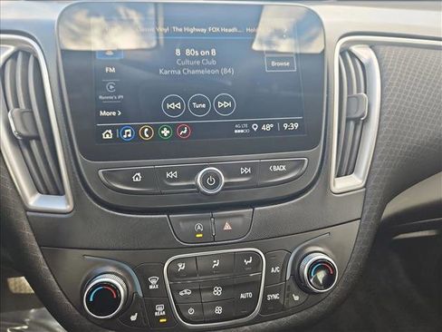 Used 2025 Chevrolet Malibu LT image 15