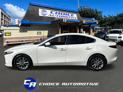 Used 2020 MAZDA MAZDA3 Sedan FWD image 3