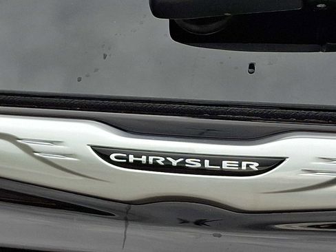 Used 2026 Chrysler Pacifica Select FWD image 29