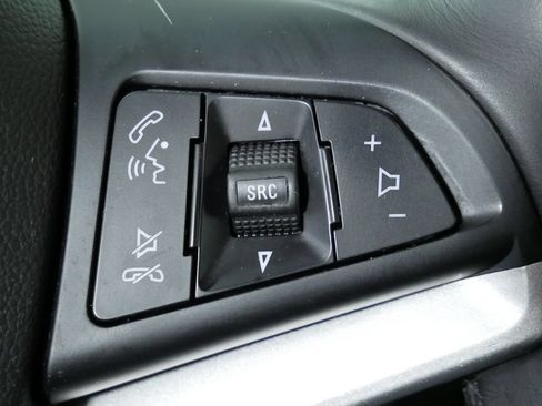 Used 2019 Chevrolet Trax LT w/ LT Convenience Package FWD image 26