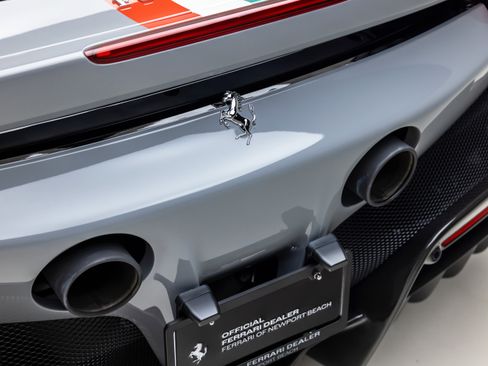 Used 2024 Ferrari SF90 Spider image 26