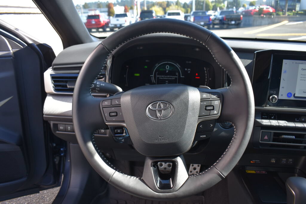 Used 2026 Toyota Camry SE w/ Convenience Package AWD/4WD image 9