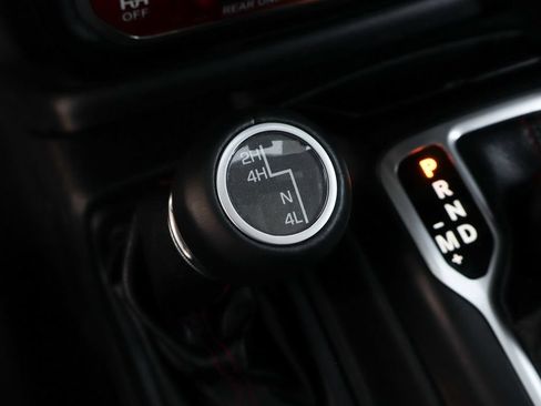 Used 2018 Jeep Wrangler Unlimited Rubicon w/ LED Lighting Group AWD/4WD image 37