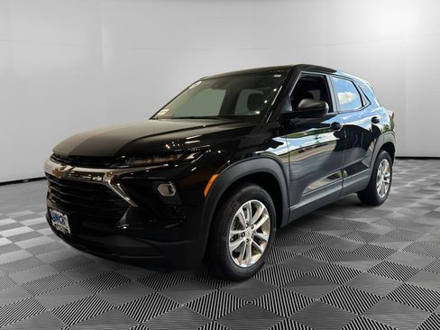 New 2026 Chevrolet TrailBlazer LS w/ LS Convenience Package FWD image 2