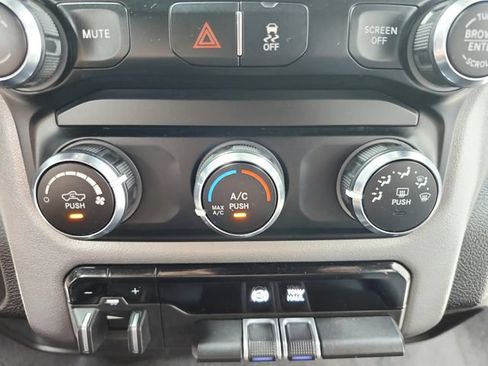 Used 2024 RAM 3500 Big Horn AWD/4WD image 29