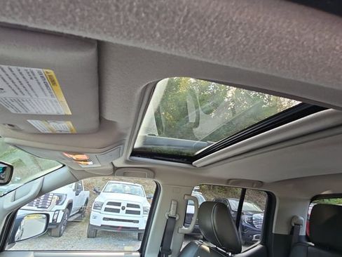 Used 2018 Nissan Frontier PRO-4X w/ Pro-4x Luxury Package image 14