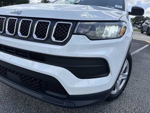Used 2023 Jeep Compass Sport AWD/4WD image 9